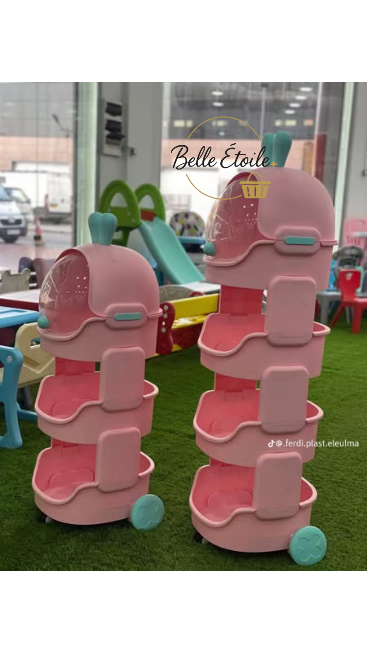 رفوف متنقلة بتصميم كرتوني للأطفال